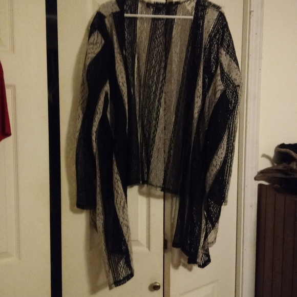 "Irresistible" asymmetrical style - Picture 4 of 6